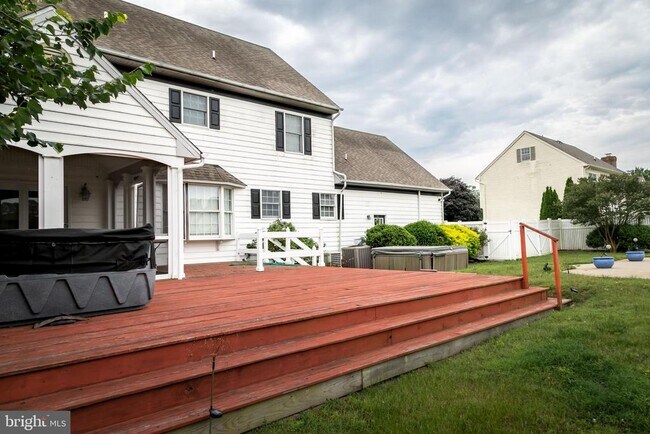 Building Photo - 5444 E Nithsdale Dr