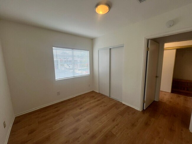 Building Photo - 17430 Gledhill St