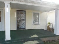 Building Photo - Spacious 1-Bedroom, 1-Bath Unit – 1,000 Sq...