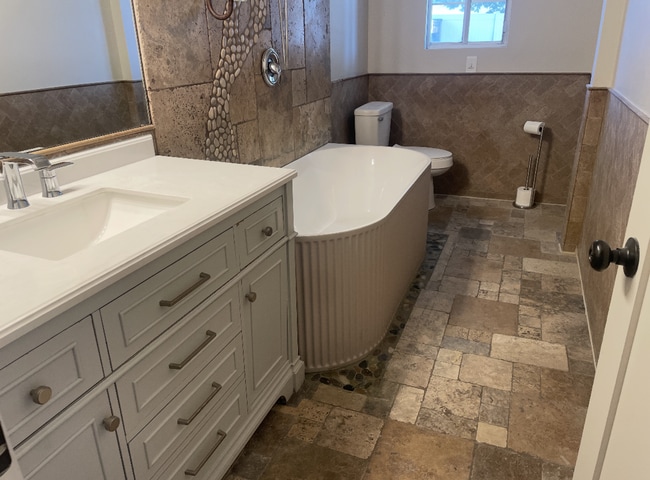 Building Photo - Gorgeous Santa Clara Home with Stunning Ki...