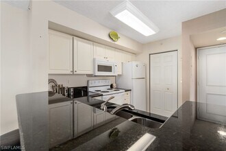 Building Photo - 1265 Wildwood Lakes Blvd