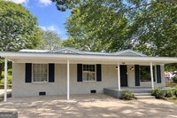 Building Photo - 300 Martin Cir