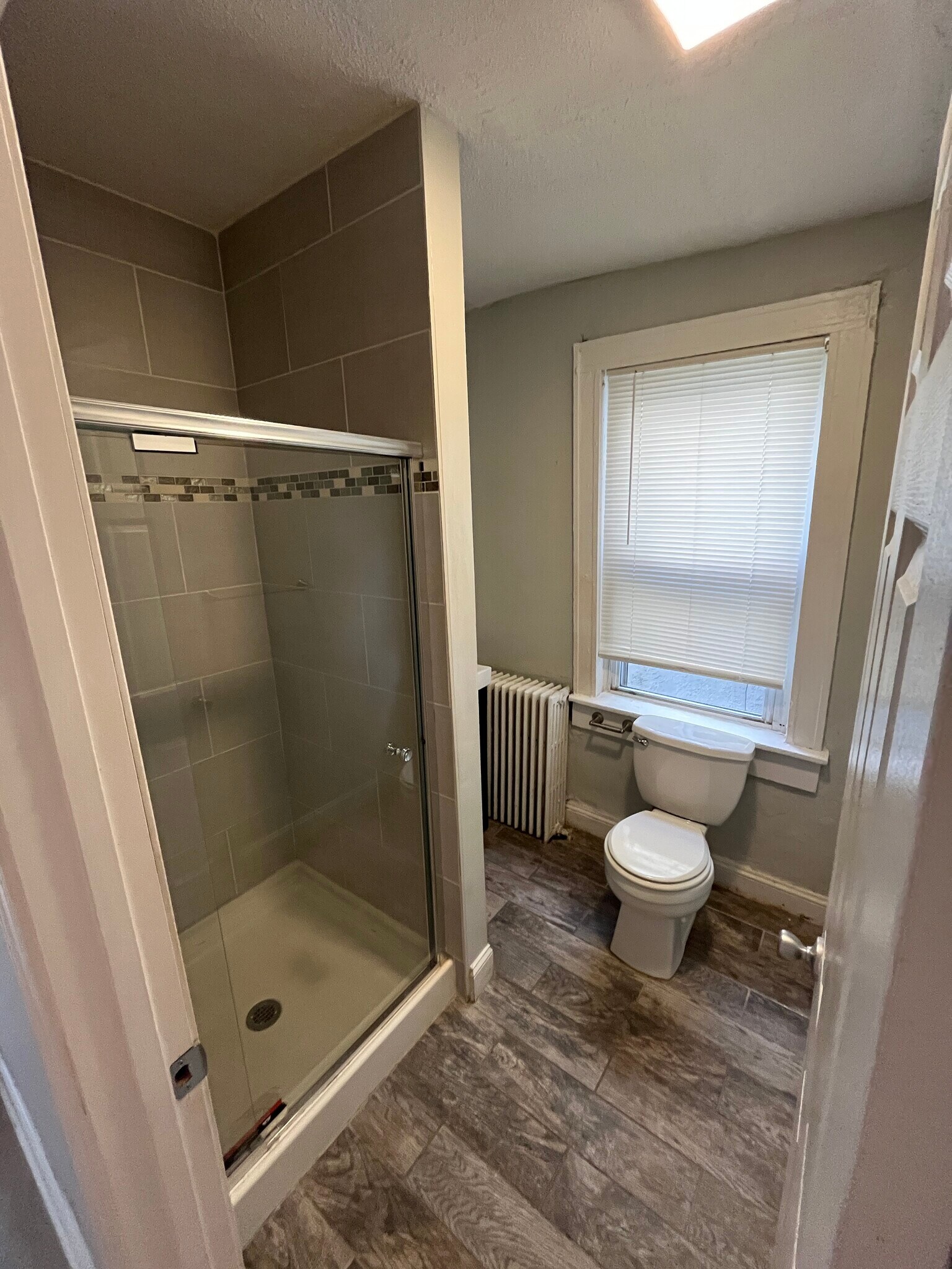 Rear Bathroom - 118 S Washington St
