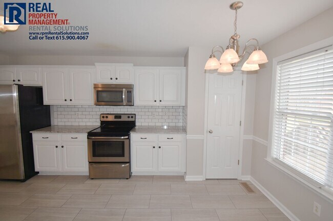 Building Photo - Gorgeous all-brick 4BD/2.5BA+Bonus room! Attached garage, bonus room AND loft!