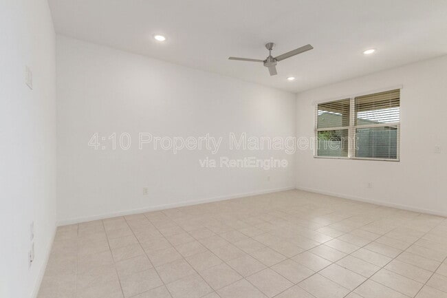 Building Photo - 35395 W Catalan St