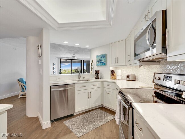 Building Photo - 4751 Gulf Shore Blvd N