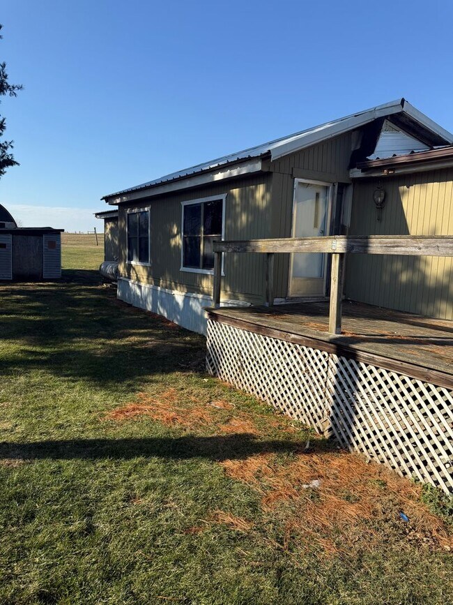 Building Photo - 662 Shippensburg Rd