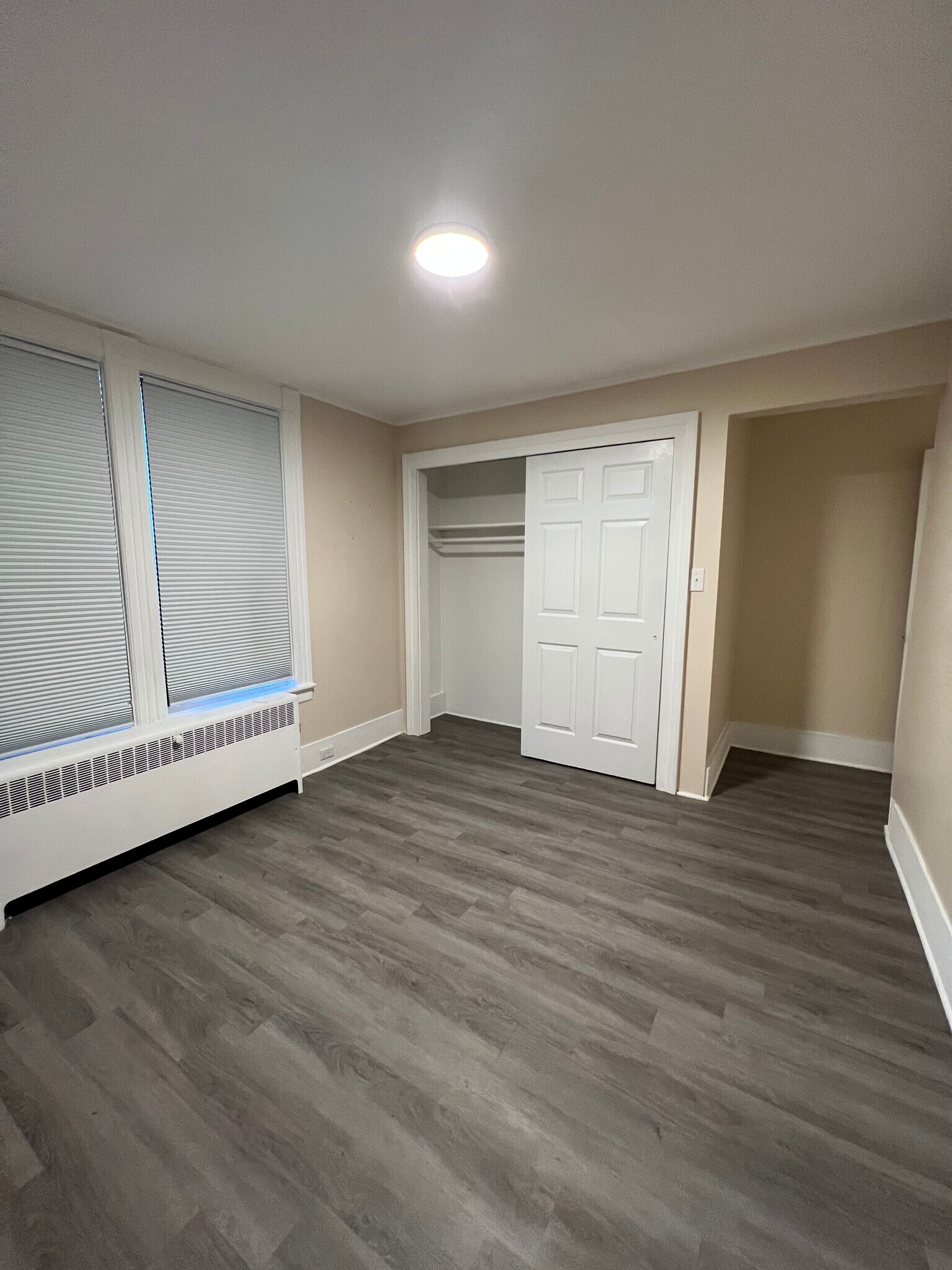 Building Photo - 466 NY-146