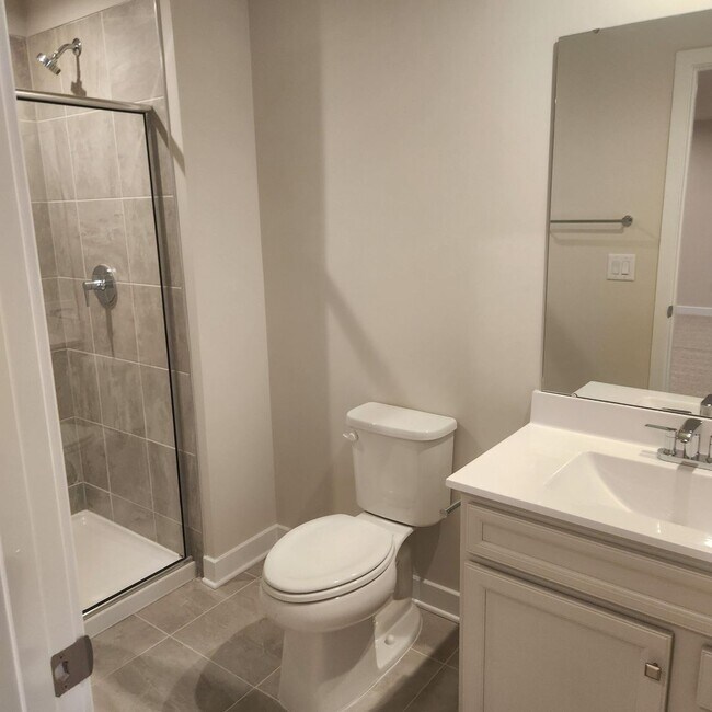 Building Photo - 211 Woodcreek Rd