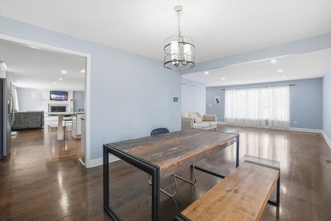 Building Photo - 13141 W Stonewood Dr