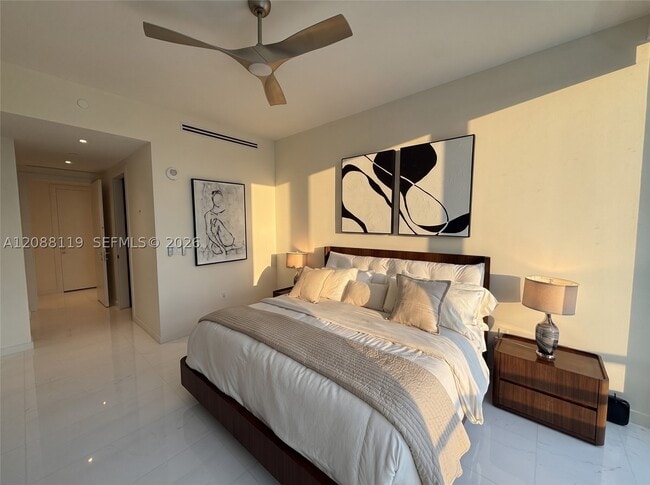 Building Photo - 300 Biscayne Blvd