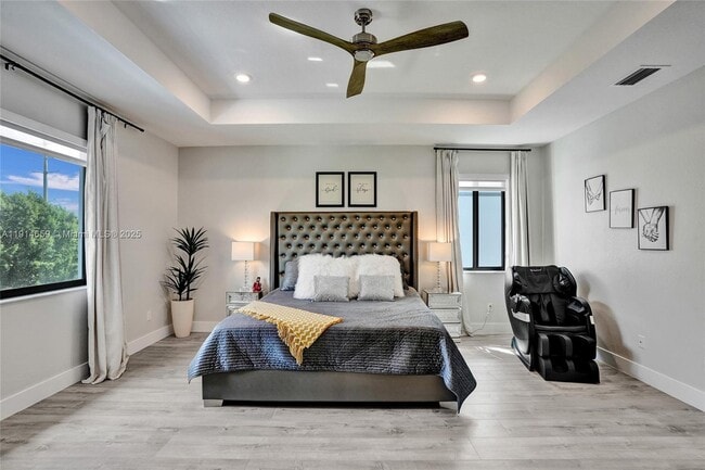 Building Photo - 10795 Oceano Wy