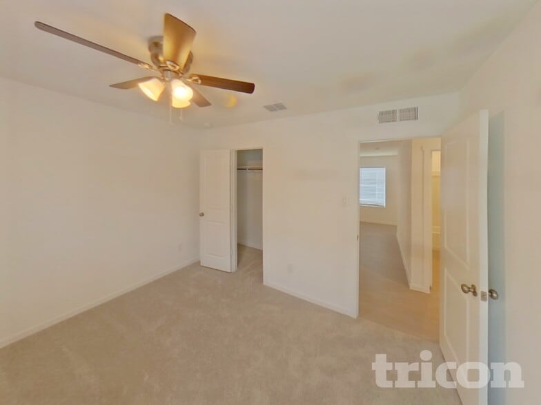 Building Photo - 819 Ponderosa Ln