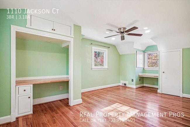 Building Photo - 1110 Jackson Ct