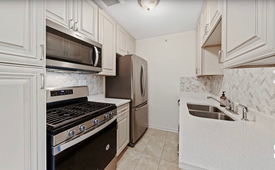 Building Photo - 831 Mcintosh Ct