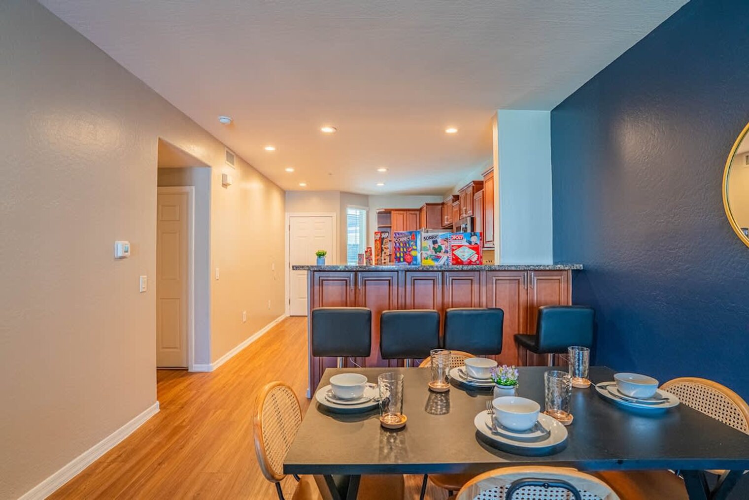 Building Photo - 1275 E University Dr