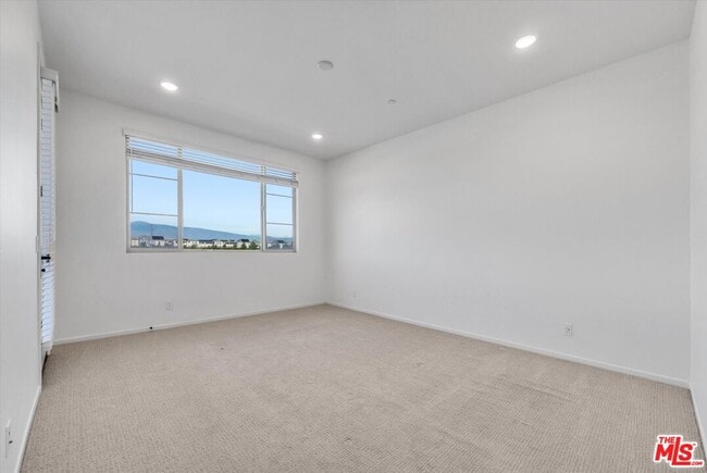 Building Photo - 4102 S Limecrest Paseo