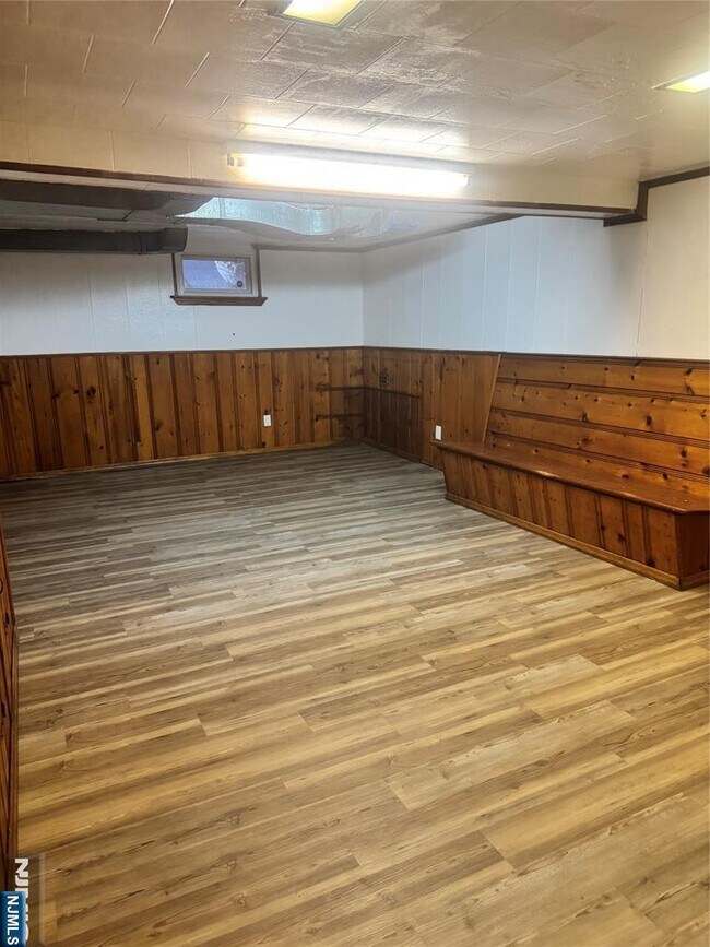 Building Photo - 631 Grant