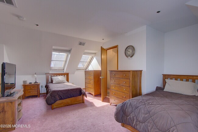 Building Photo - 900 Ocean Ave