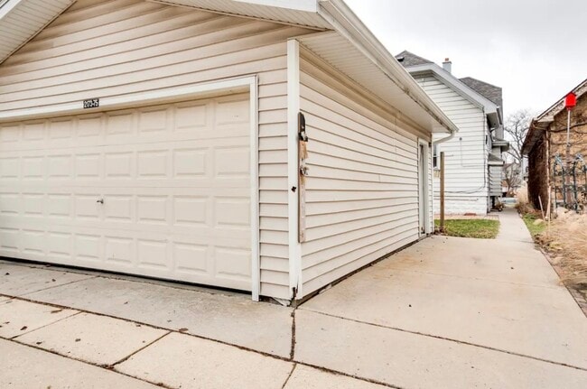 Building Photo - 2173-75 S 69th St