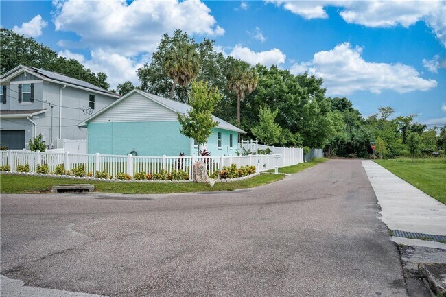 Building Photo - Charming 3BR, 2BA home next to DeSoto Park