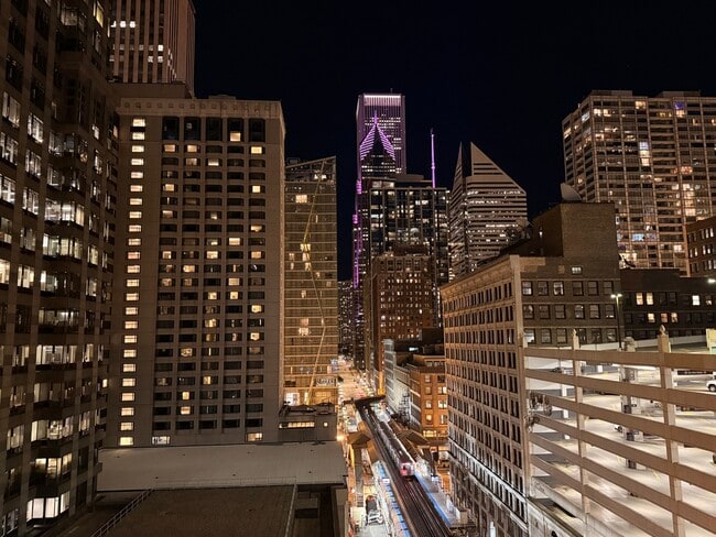 Building Photo - 200 N Dearborn St