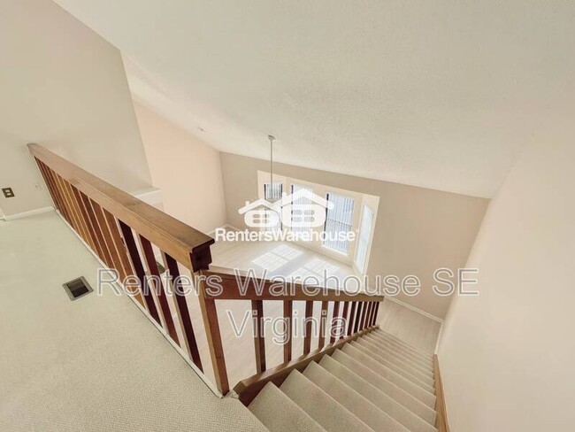 Building Photo - 411 Harbour Point