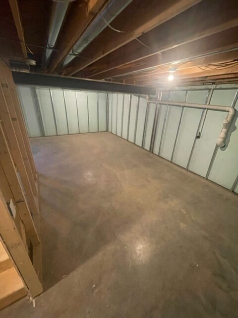 Building Photo - 447 Smokering Dr