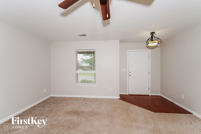 Building Photo - 150 Briar Ridge Ln