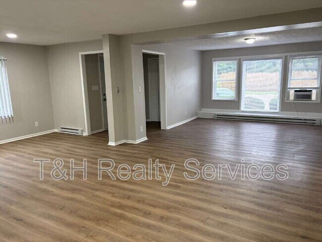 Building Photo - 3180 Blue Bluff Rd