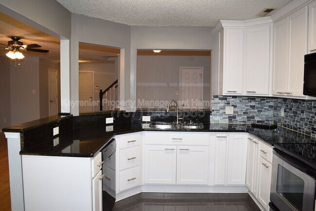 Building Photo - 3809 Peppercorn Way
