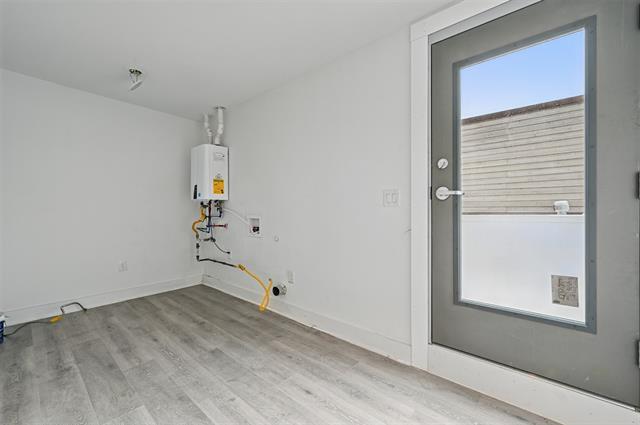Building Photo - 2222 Moser Ave