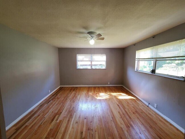 Building Photo - 7726 Gannon Ave