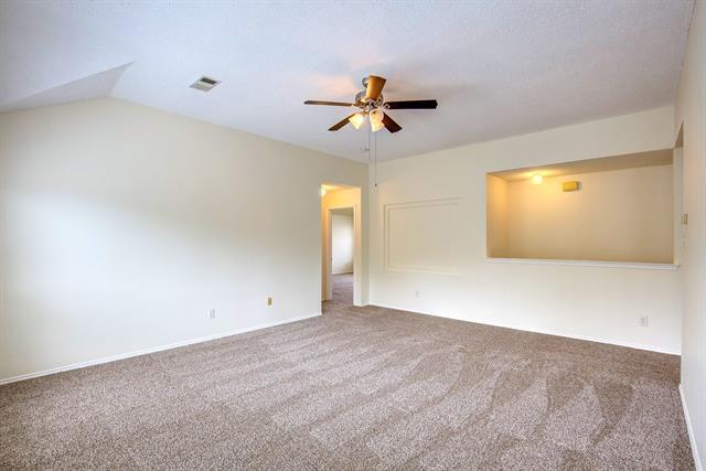Building Photo - 4717 Woodhaven Ln