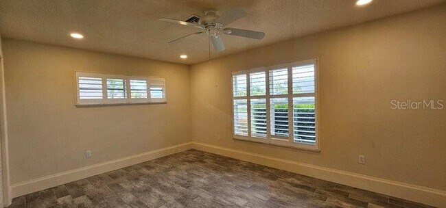 Building Photo - 2871 Coral Way