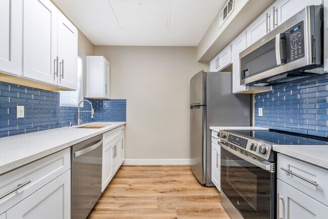 Building Photo - Elevated Henderson Living in a Gated Resort-Style Community!
