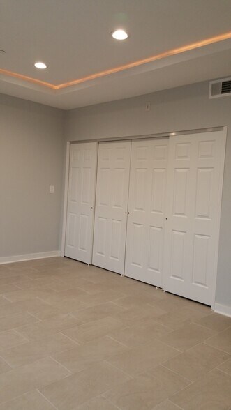 Building Photo - 603 E Girard Ave
