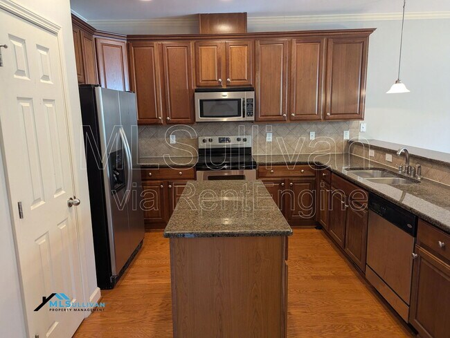 Building Photo - 703 Harkness Cir