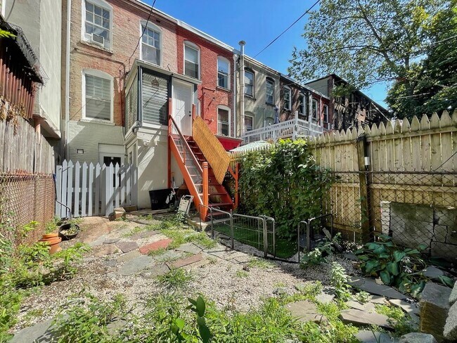 Building Photo - 173 Belmont Ave