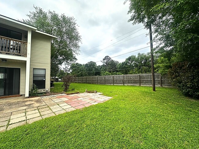 Building Photo - Fisherman's Delight