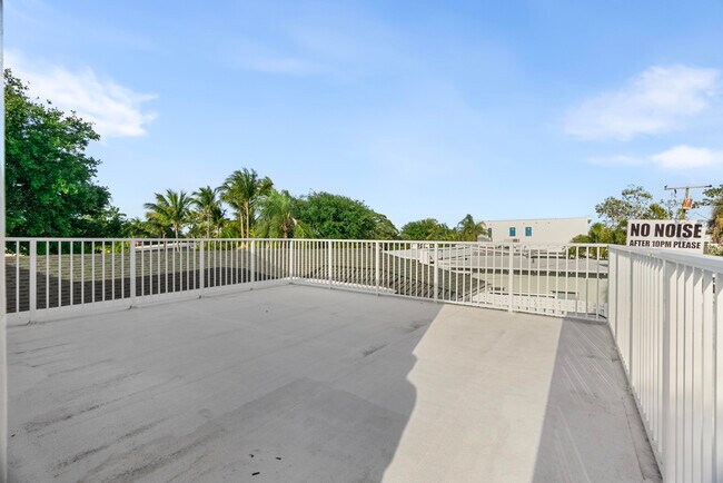 Building Photo - 240 Santa Lucia Dr