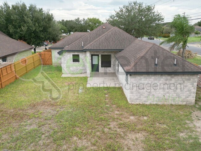 Building Photo - Beautiful 3b /2 bath home in McAllen