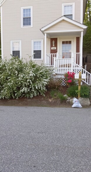 Building Photo - 195 Huntress St