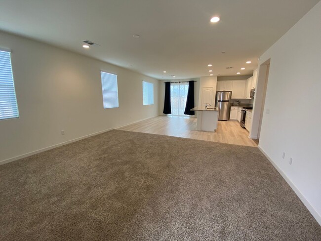 Building Photo - 3627 Santa Monica Ct