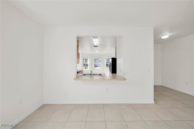 Building Photo - 3477 Acapulco Cir