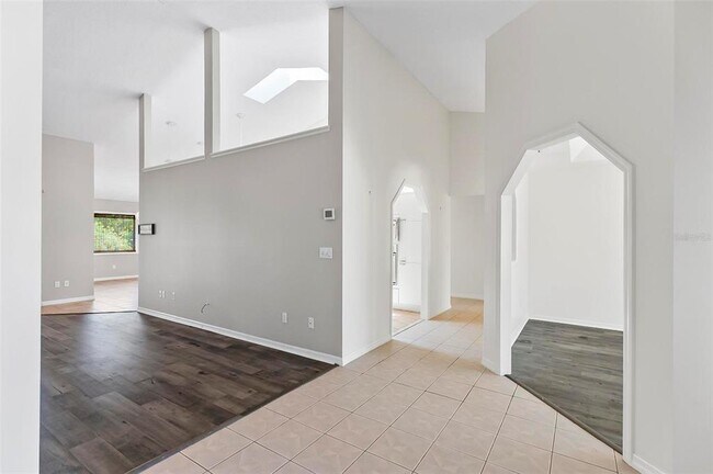 Building Photo - 20 Conley Ct