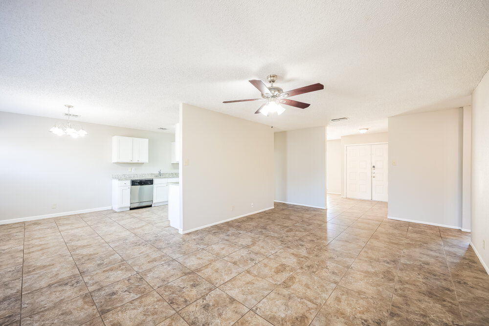 Building Photo - 7601 Tarrasa