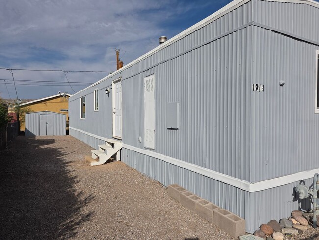 Building Photo - Newly Remodeled 2 bed/2 bath Manufactured Home with covered patio in BHC!