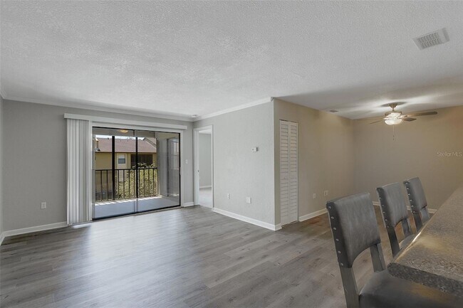 Building Photo - 12293 Sailwinds Dr