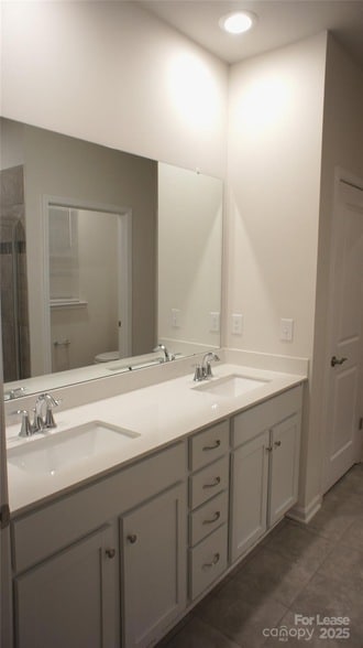 Building Photo - 107 Pampas Pl